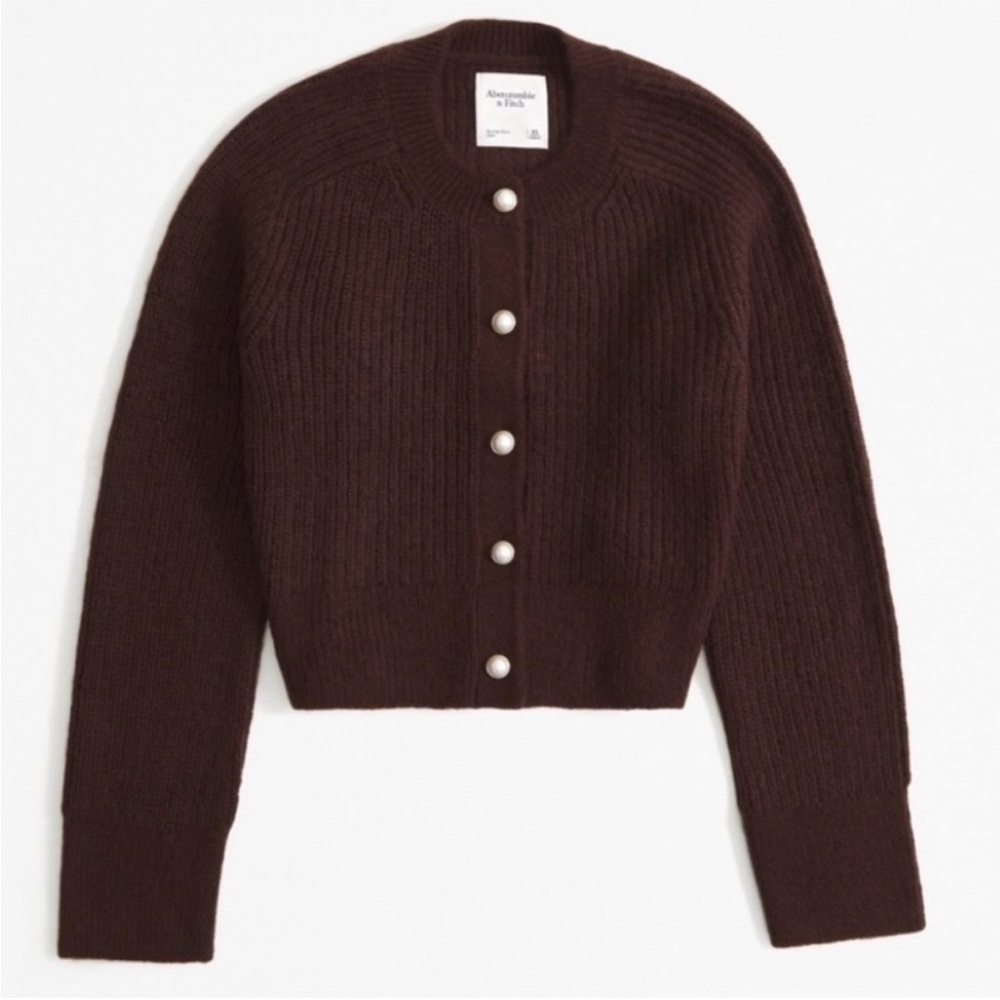 NWOT Abercrombie & Fitch Crew Pearl Button Cardigan